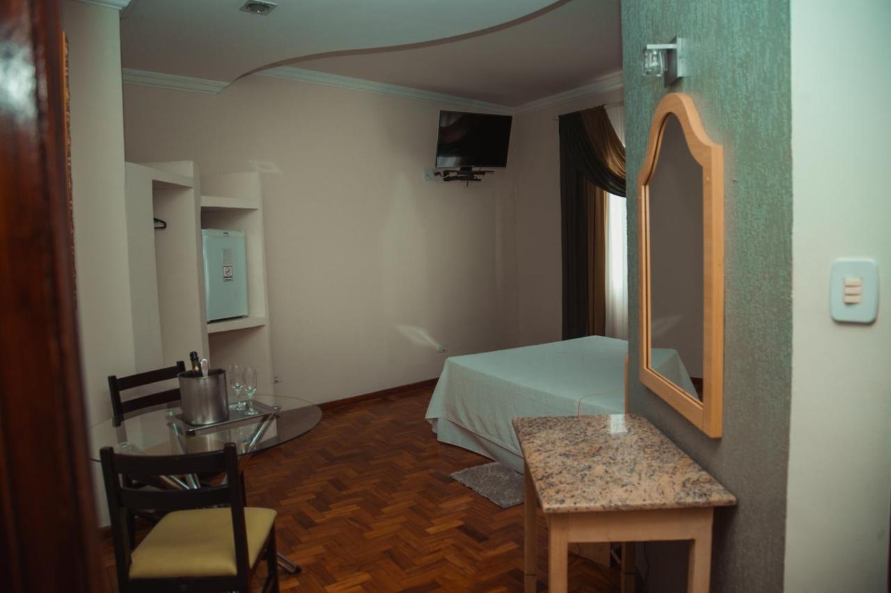 Hotel Meri Conselheiro Lafaiete Zewnętrze zdjęcie